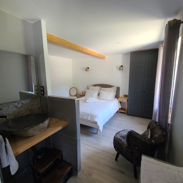 Location-8-personnes-Week-end-Chambre-Amelau - Bastidon de Saint-Père