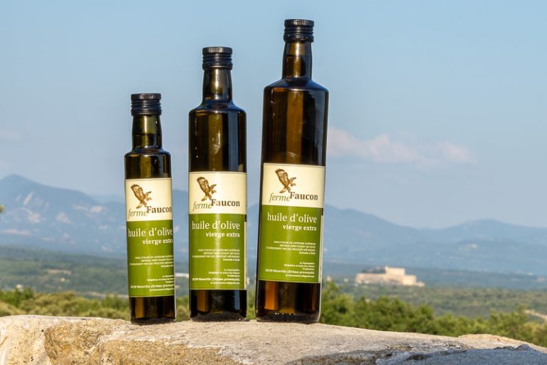 Bouteille-d-huiles-d'olives-Ferme-Faucon
